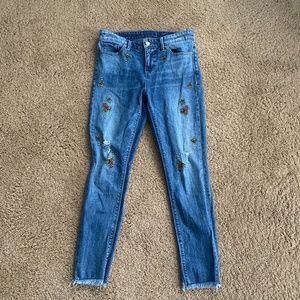 AVA STYLE LUCKY BRAND JEANS w FLORAL EMBROIDERY
